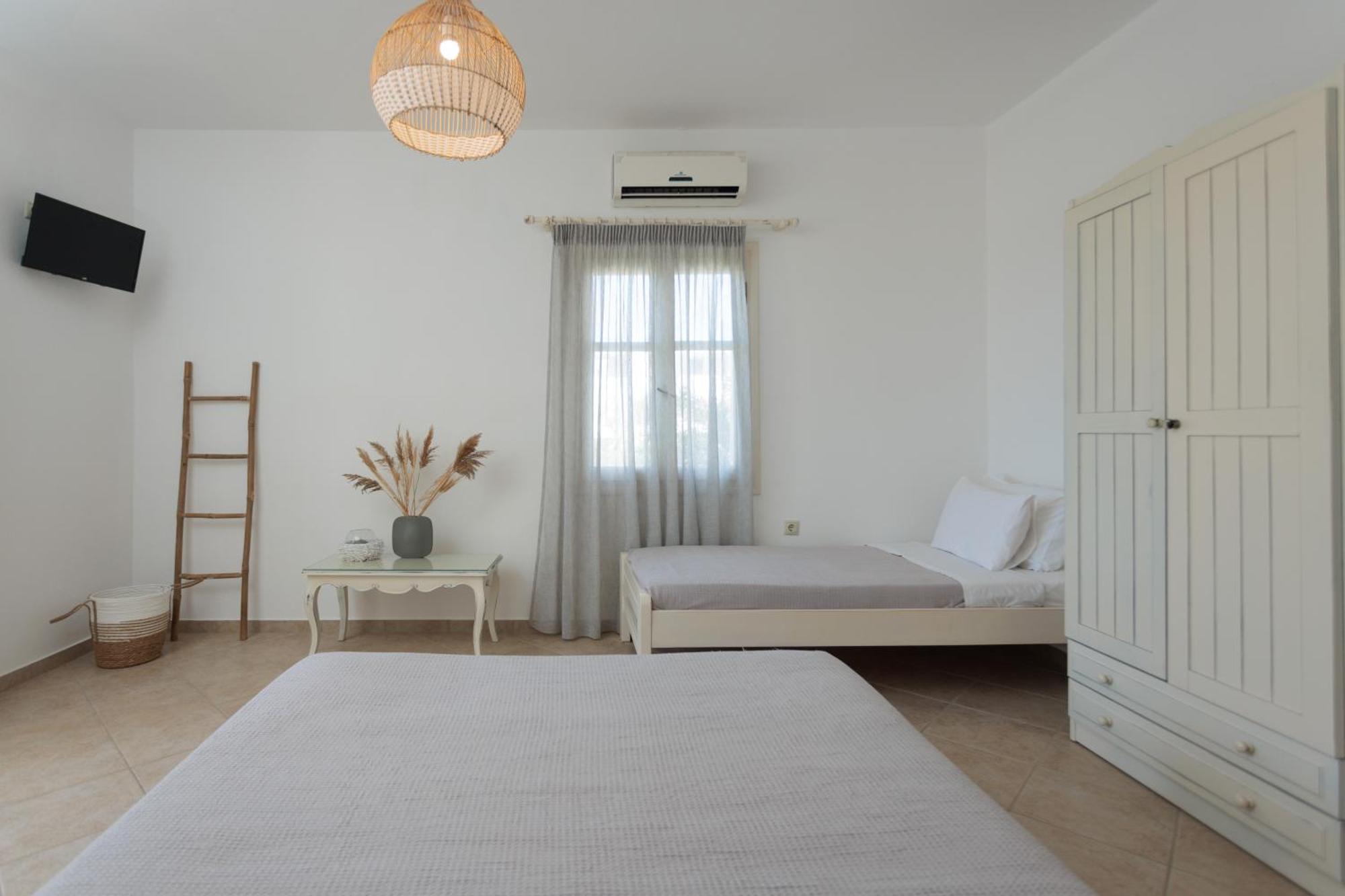 Maria'S Rooms & Studios Agia Anna  Exterior photo