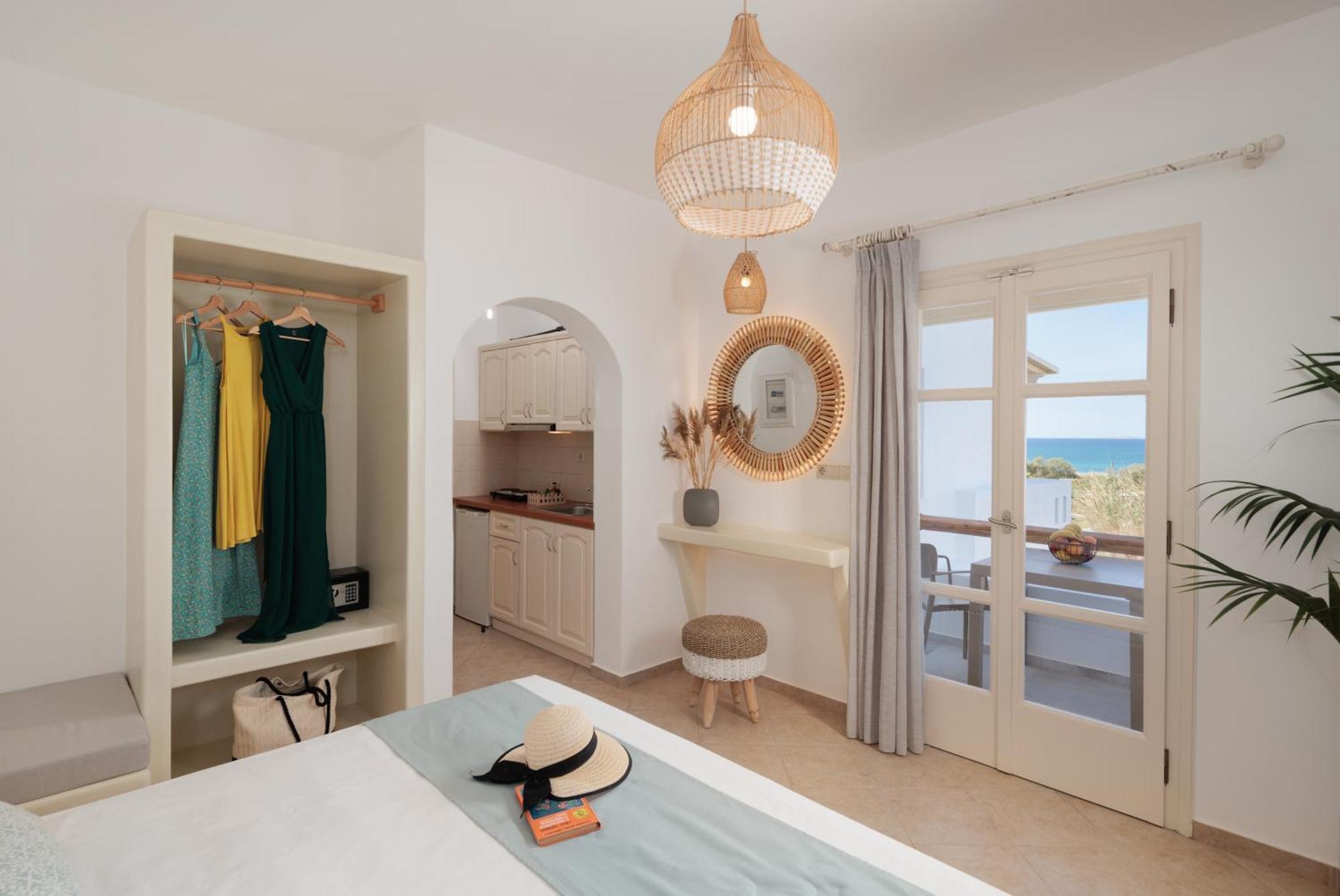 Maria'S Rooms & Studios Agia Anna  Exterior photo